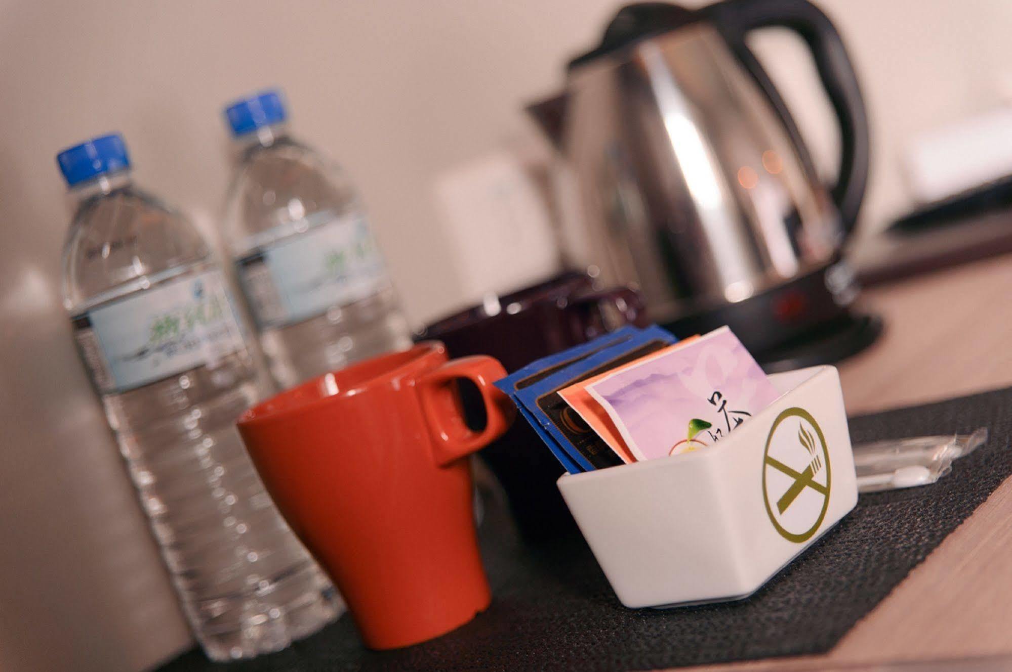Kiwi Express Hotel - Jiuru Rd Kaohsiung Zewnętrze zdjęcie