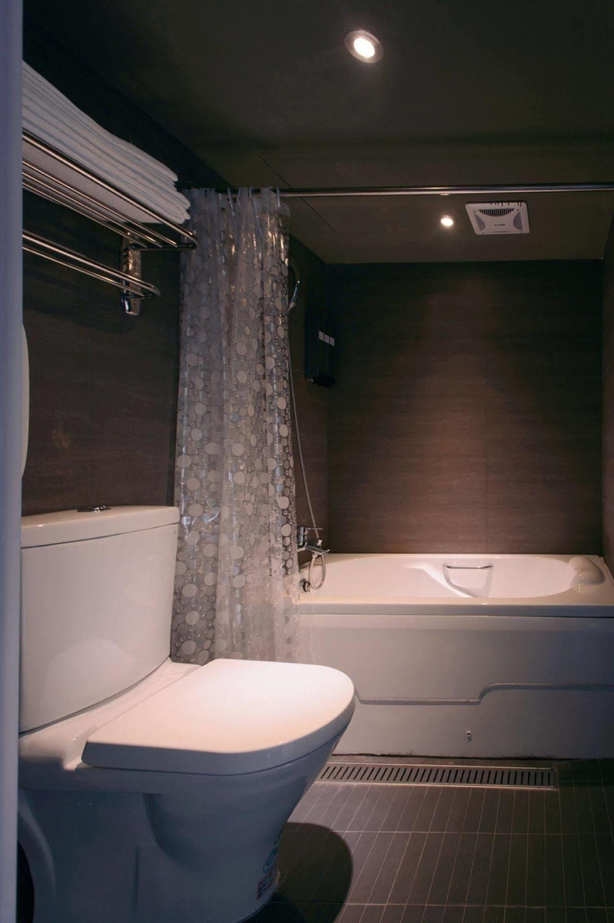 Kiwi Express Hotel - Jiuru Rd Kaohsiung Zewnętrze zdjęcie