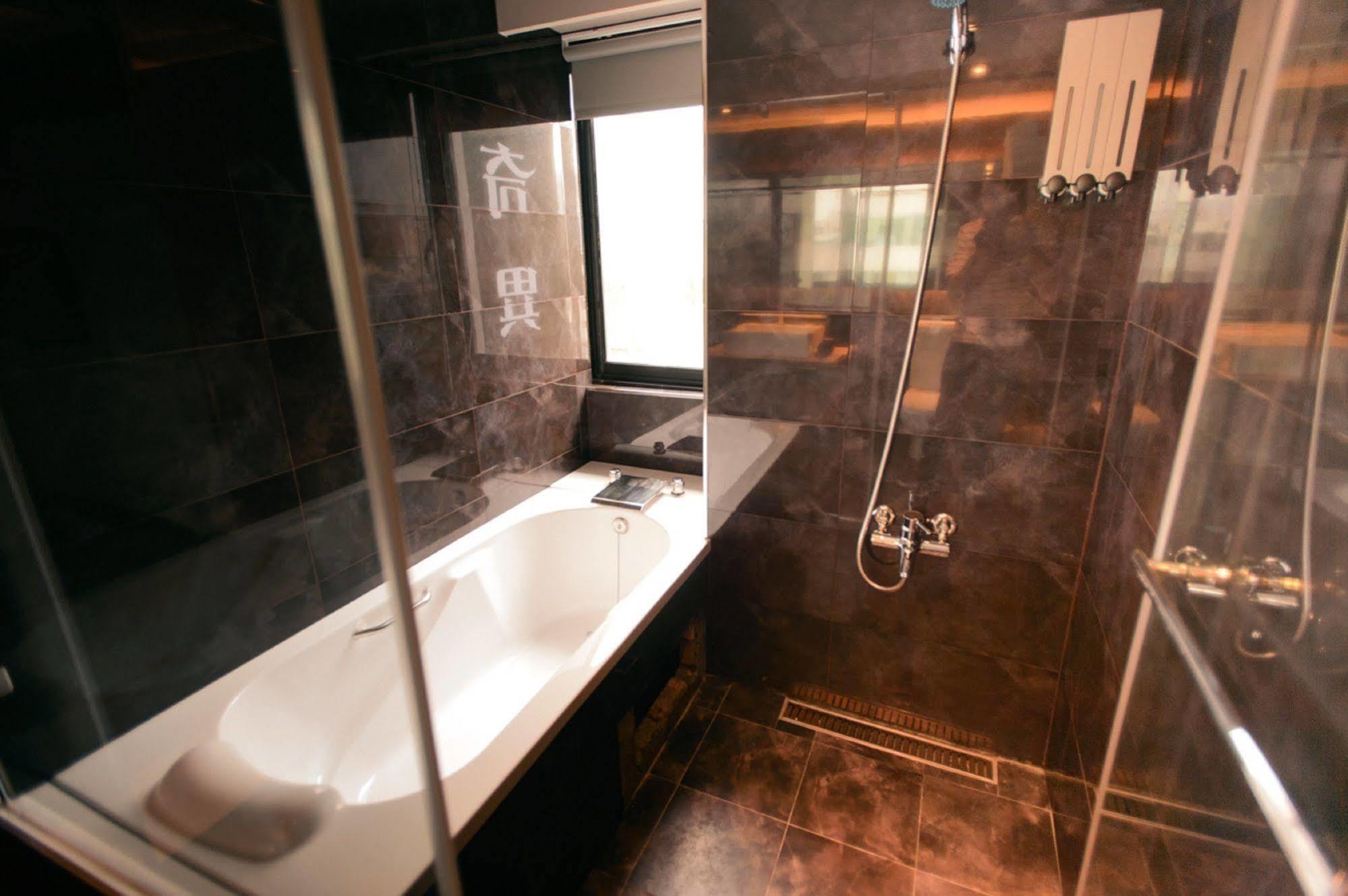 Kiwi Express Hotel - Jiuru Rd Kaohsiung Zewnętrze zdjęcie