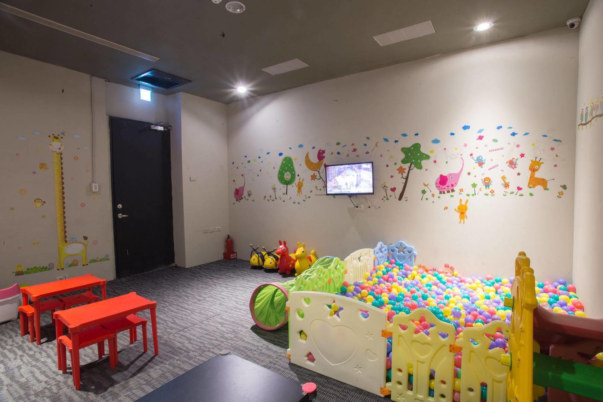 Kiwi Express Hotel - Jiuru Rd Kaohsiung Zewnętrze zdjęcie