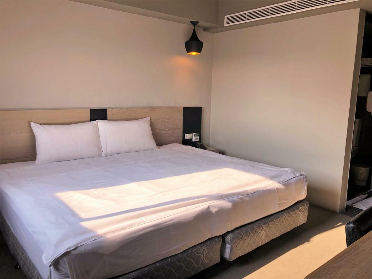 Kiwi Express Hotel - Jiuru Rd Kaohsiung Zewnętrze zdjęcie